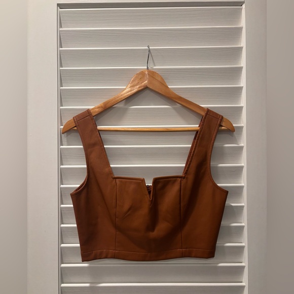 ANTHROPOLOGIE Maeve Faux Leather Notch Cropped Tank Top Caramel Brown Size 2 - Picture 5 of 11